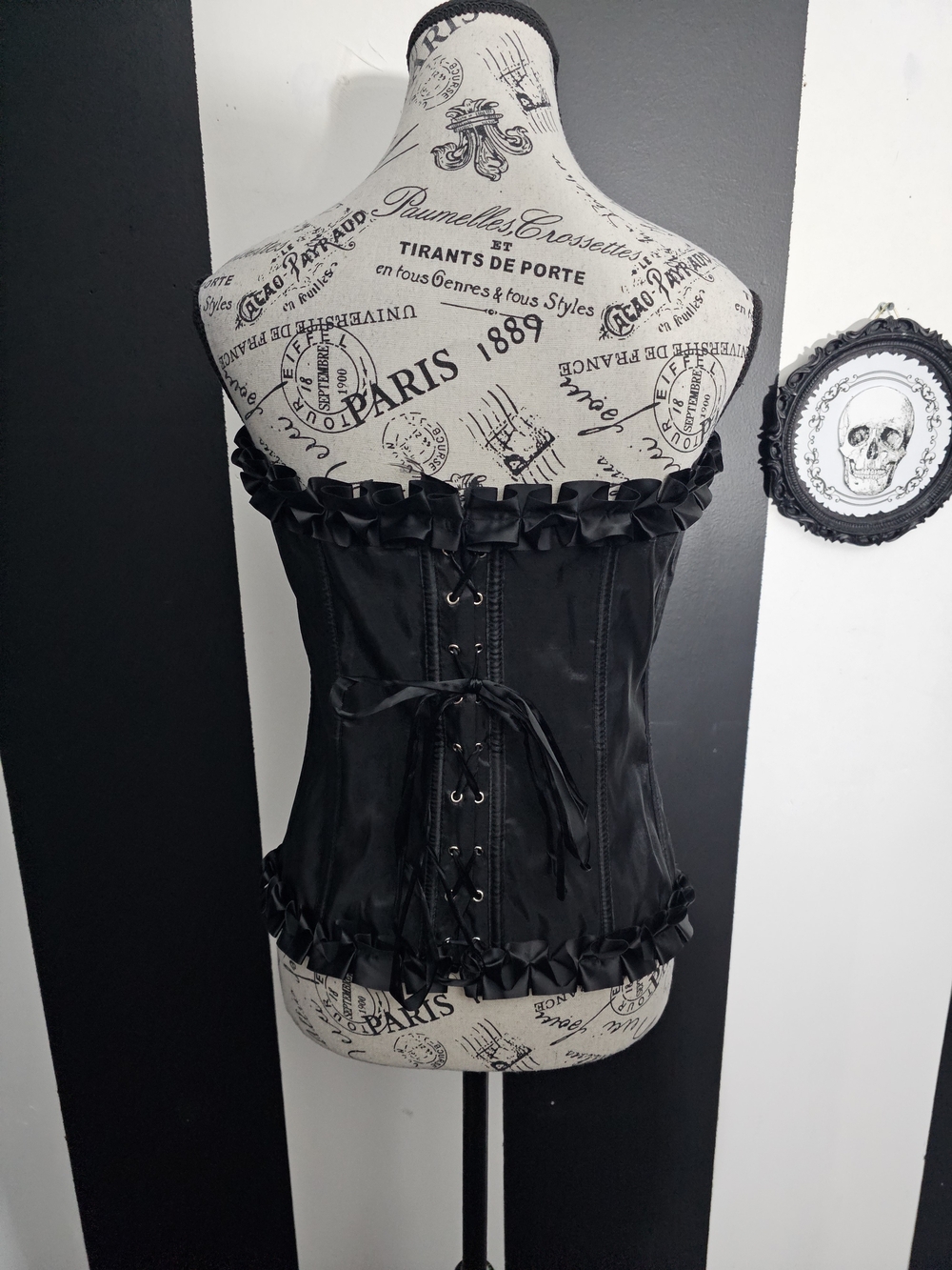 Satin Ruffle Corset Bustier - Picture 3 of 4